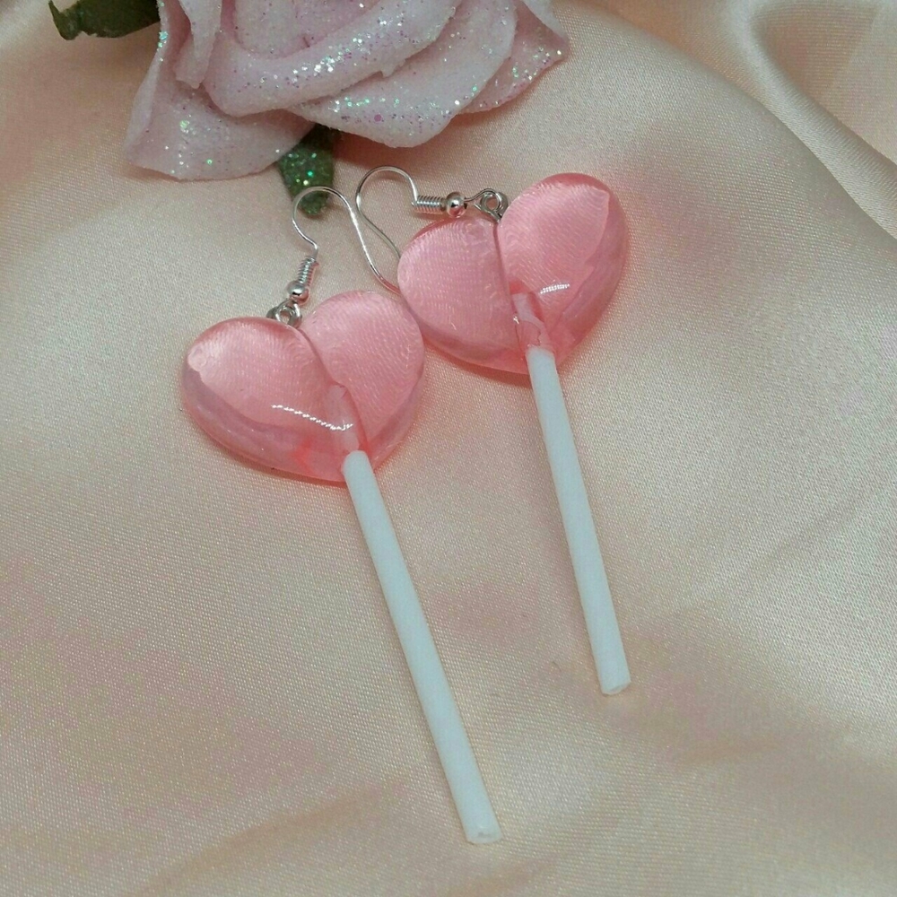 BEAUTIFUL pink heart lollipop earrings💗